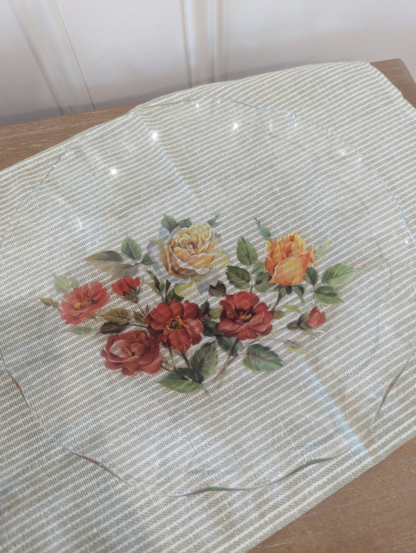 Rose Pattern Plate