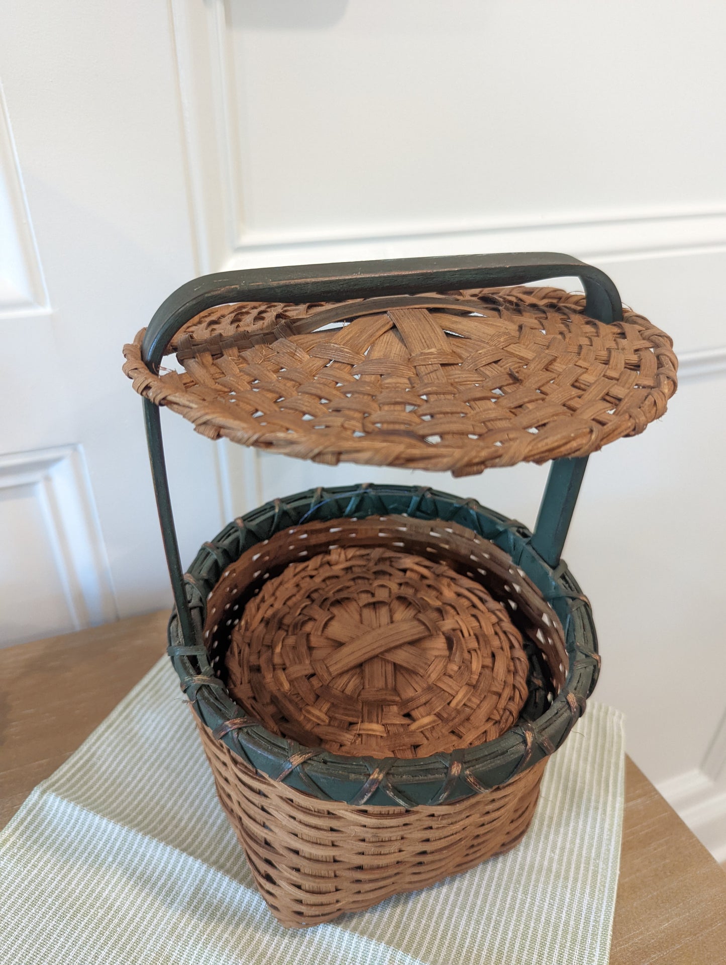 Nesting 🪹 Basket set of 2