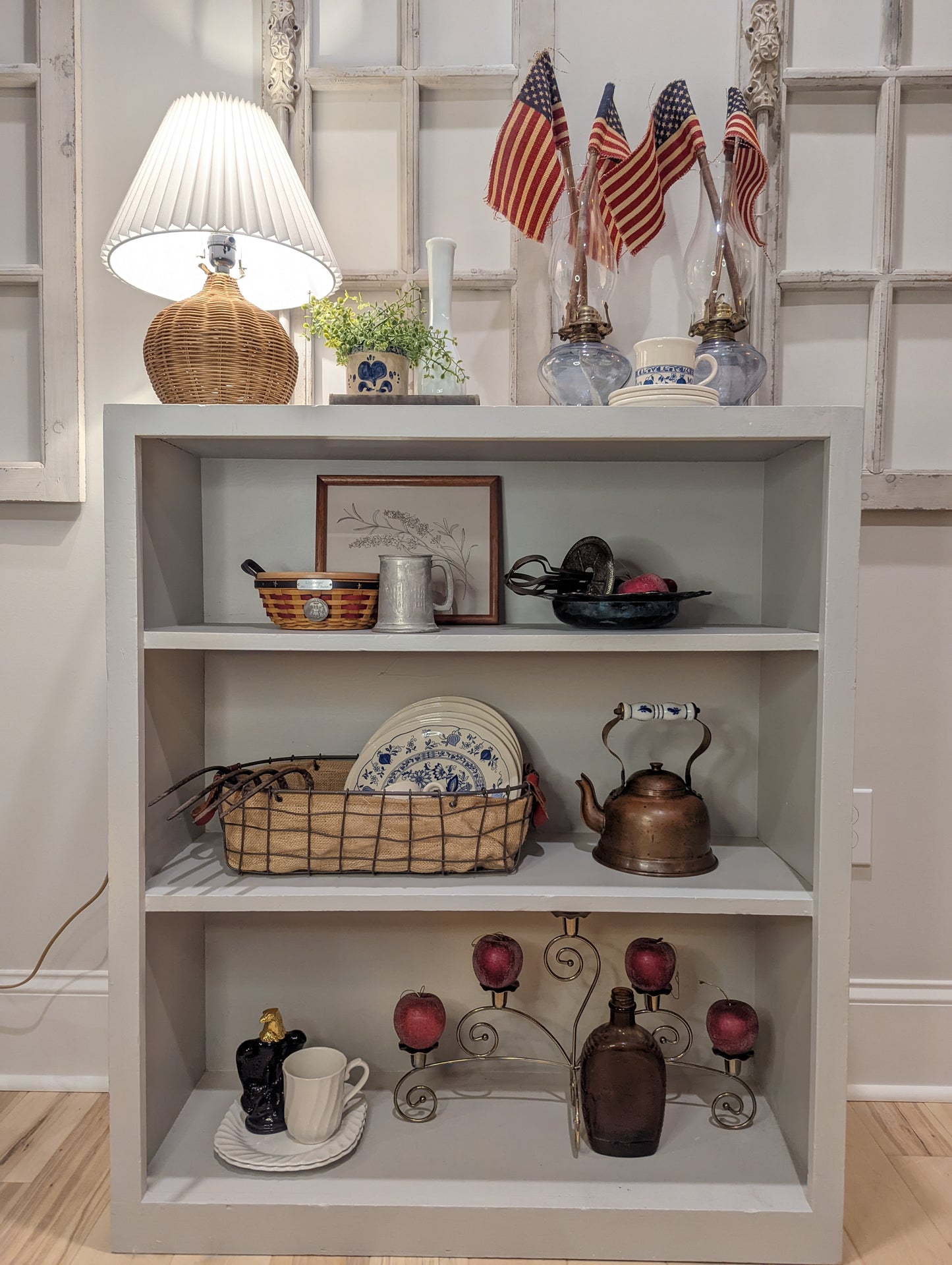 Scallop plates and cup set of 3