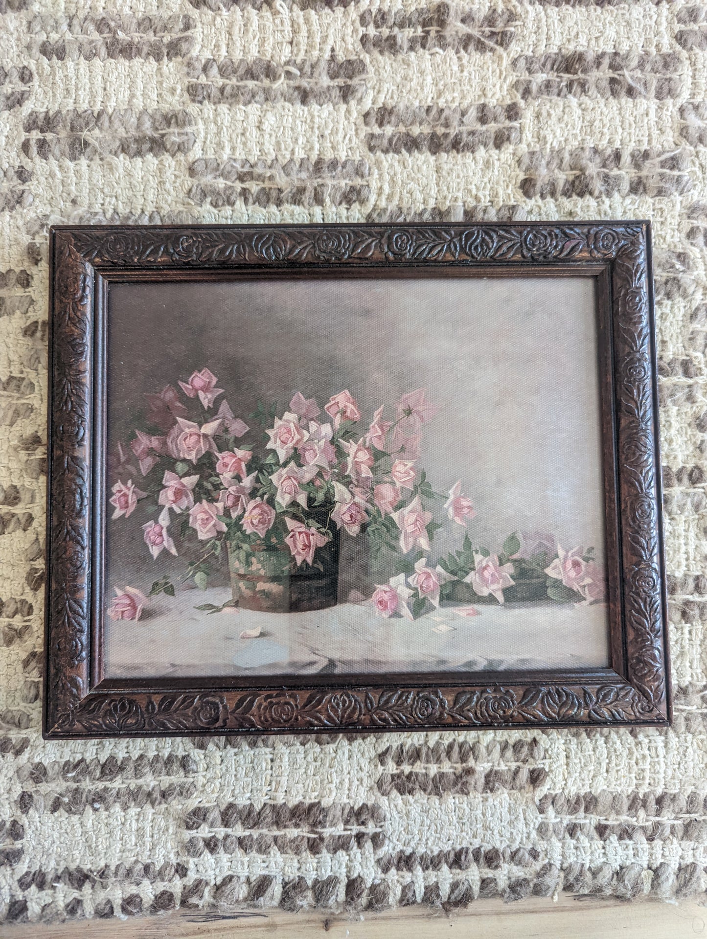 Pink 🩷 flower in Basin (8x10)