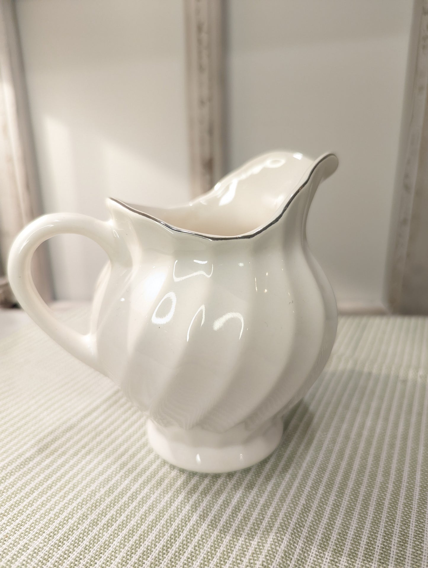 Homer Laughlin Silver Swirl