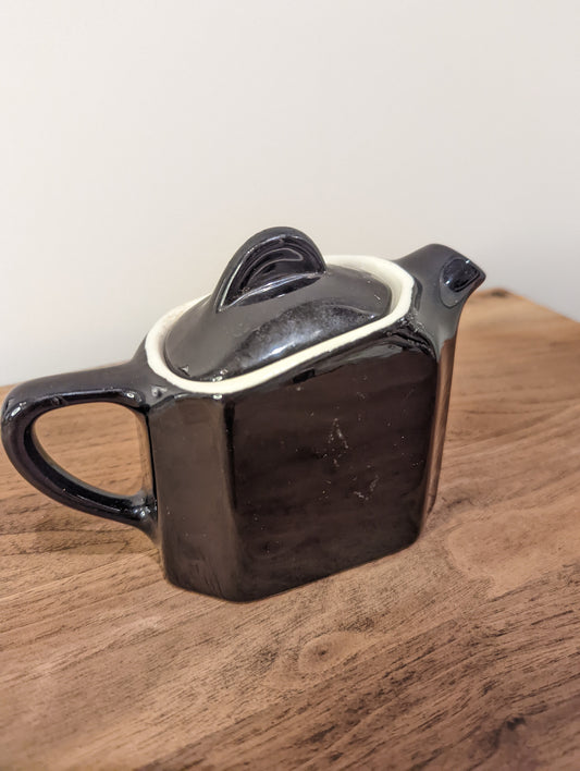 Black Tea Pot
