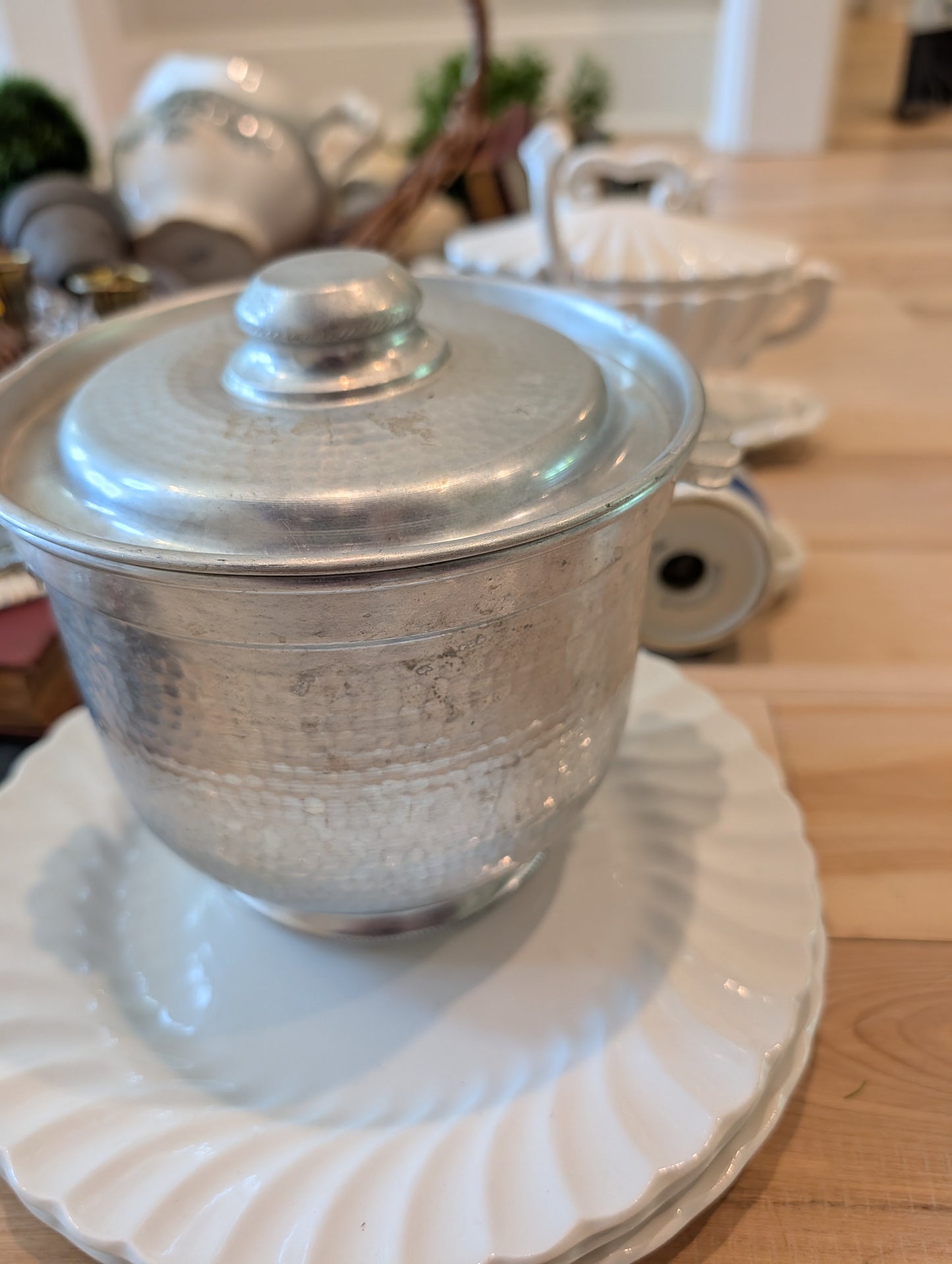 Hammered aluminum ice bucket