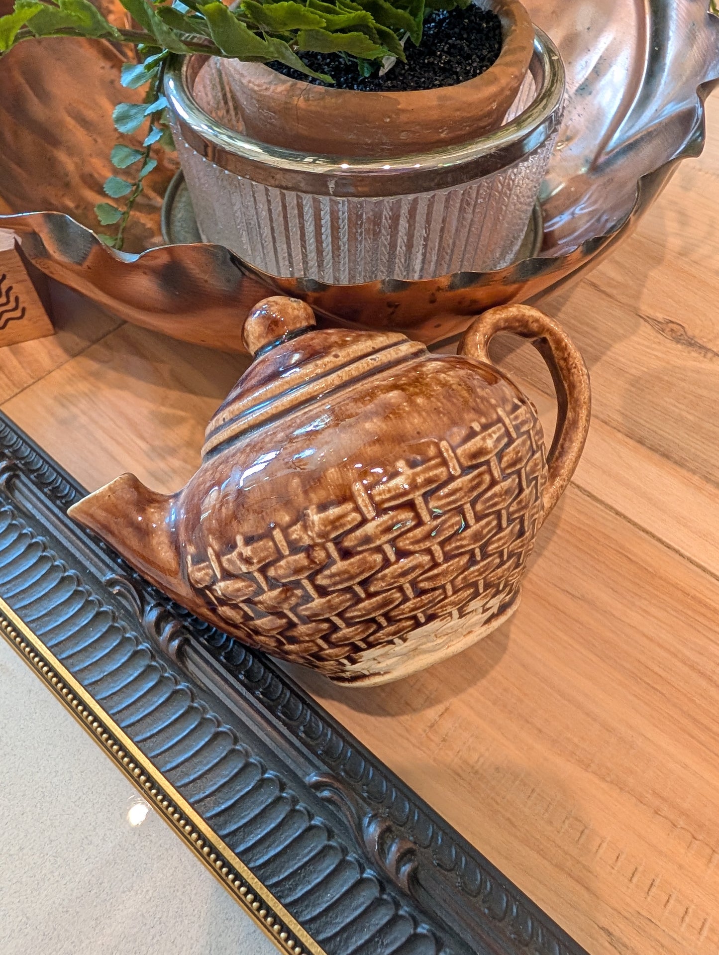 Brown Lace Pottery Tea Pot