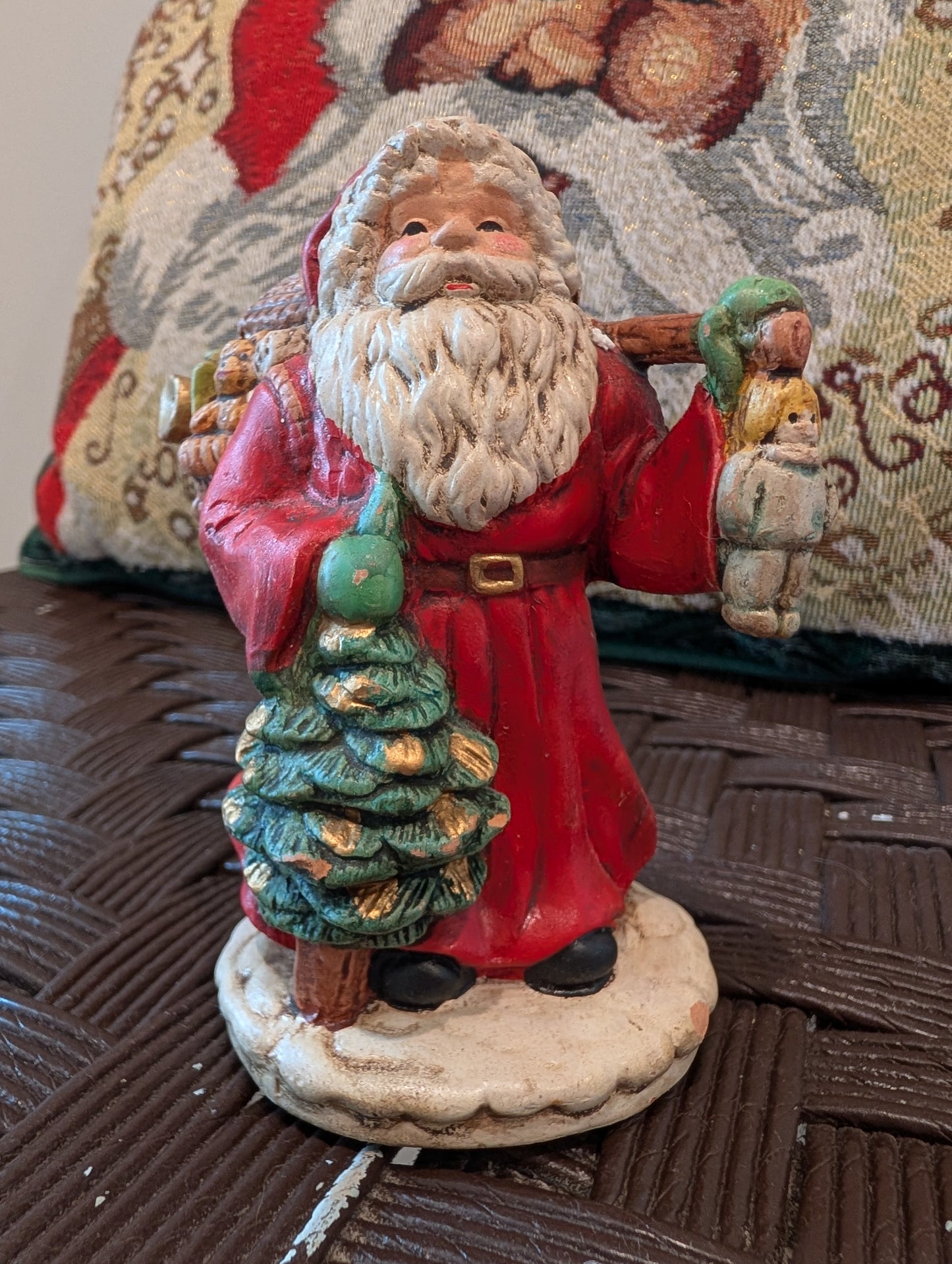 Vintage 1994 Old World Santa Claus Figurine