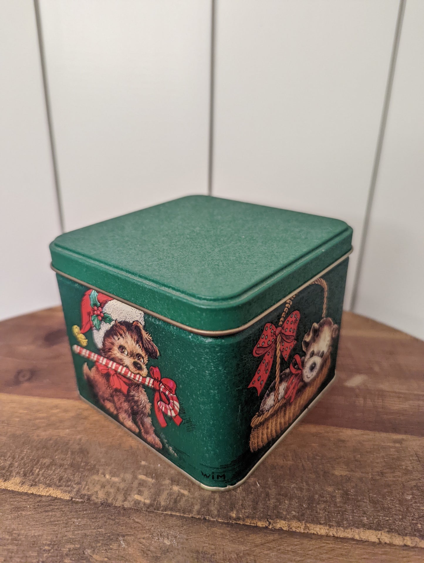 Dog Christmas Tin