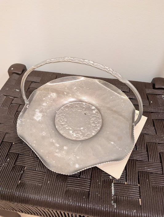 vintage hand-wrought hammered aluminum serving basket