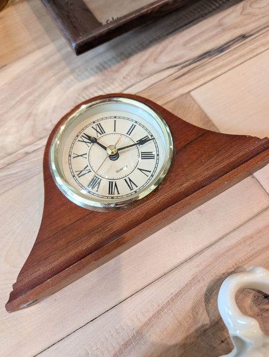 Wood table clock