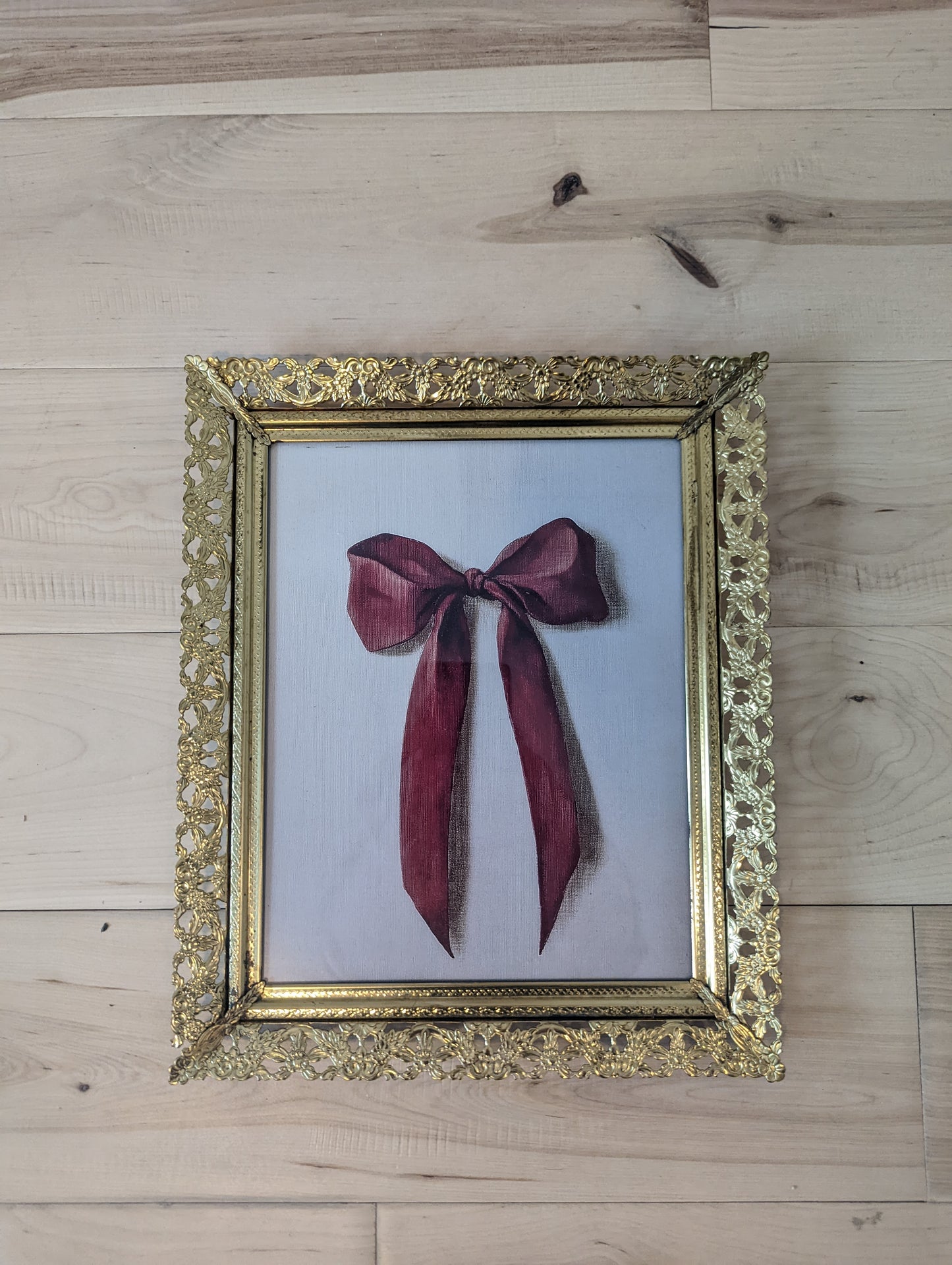 8x10 Christmas Bow in Gold Frame
