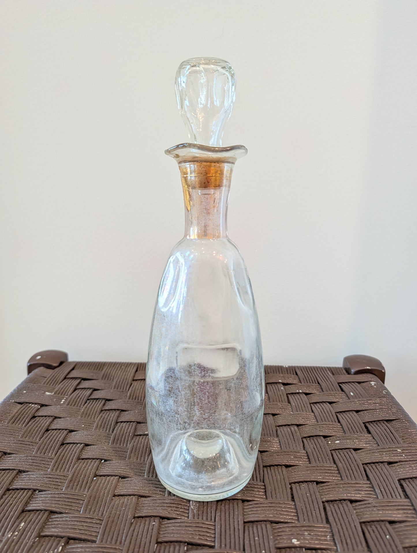 Vintage Mid-Century Clear Glass Decanter with Flame Stopper – 1950s/1960s