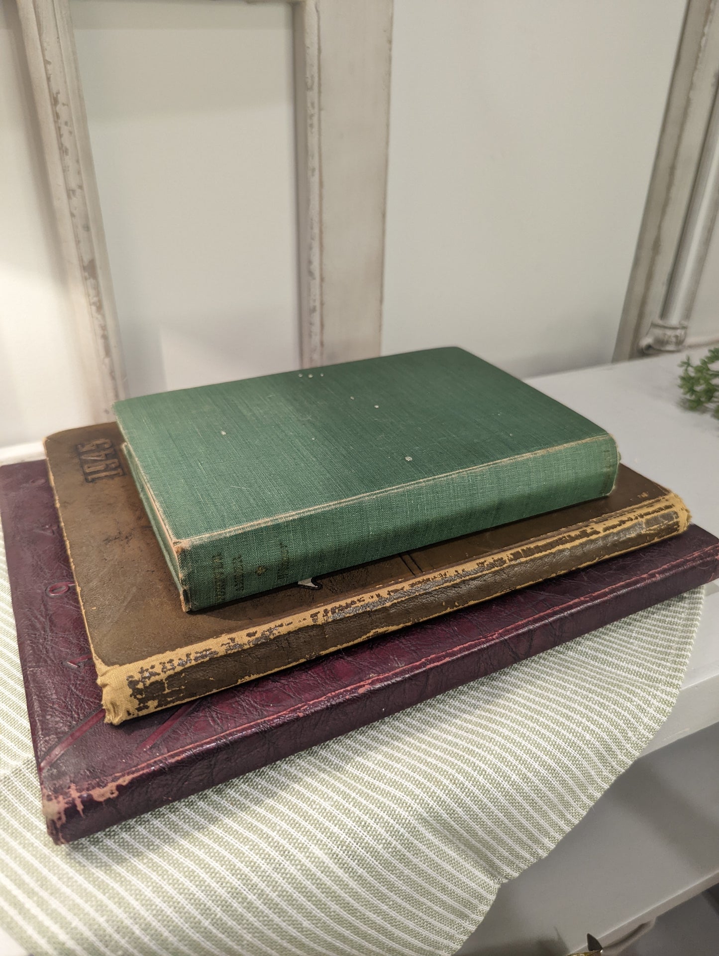 Vintage Pelican Year Book