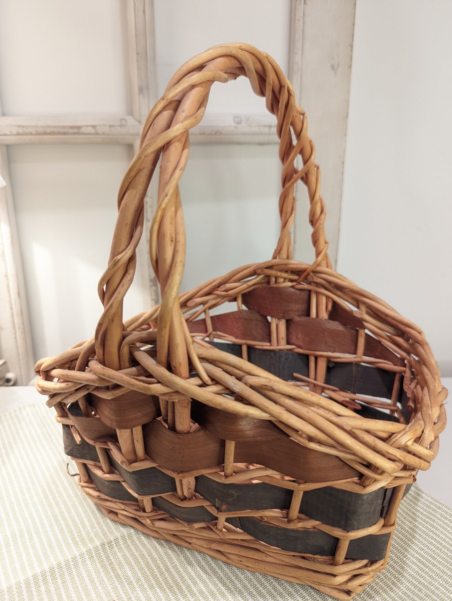 Green and Brown Basket 🤎🧺💚