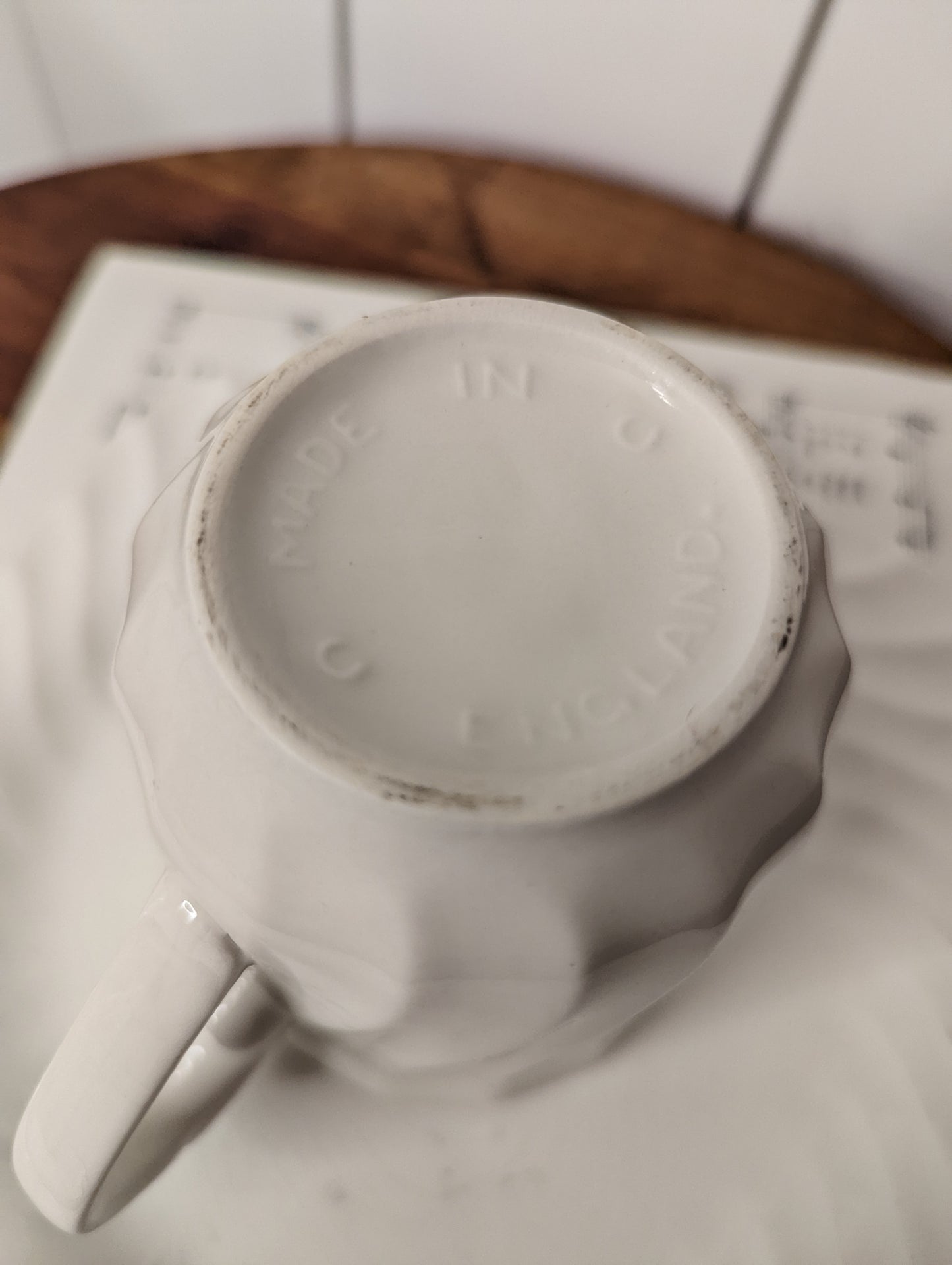 Scallop plates and cup set of 3